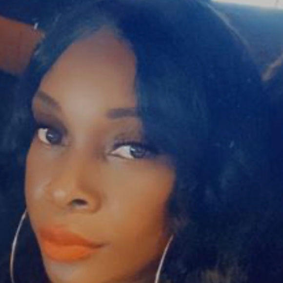 Meet your Posher, Percella - Picture 1 of 1